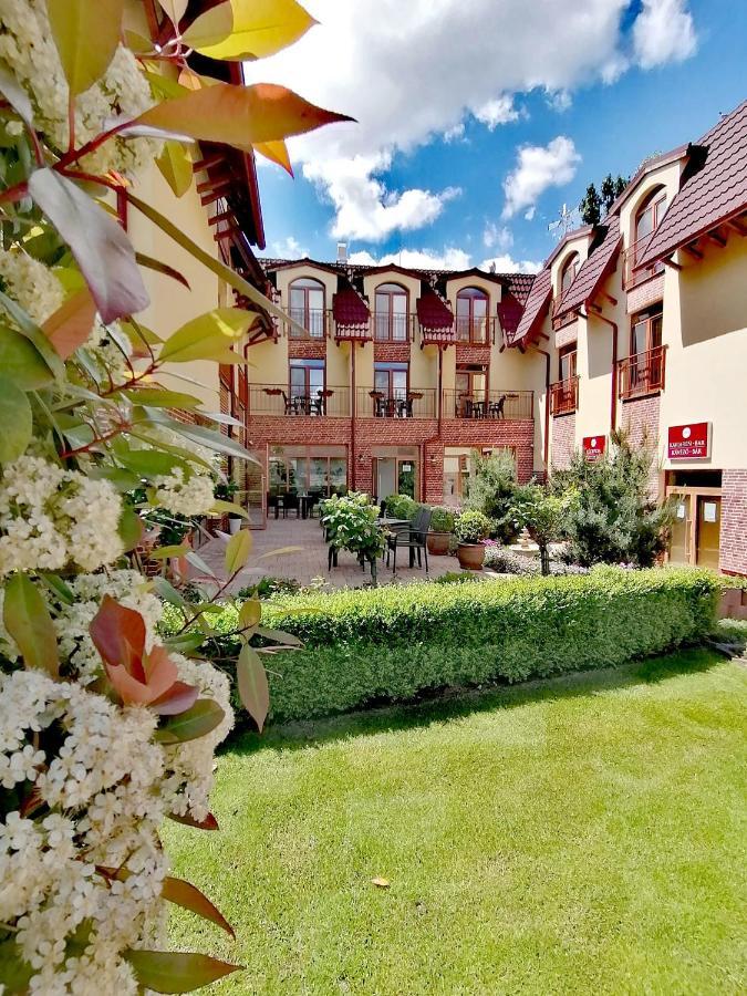 Jolan Pension & Restaurant Cicov Exterior foto